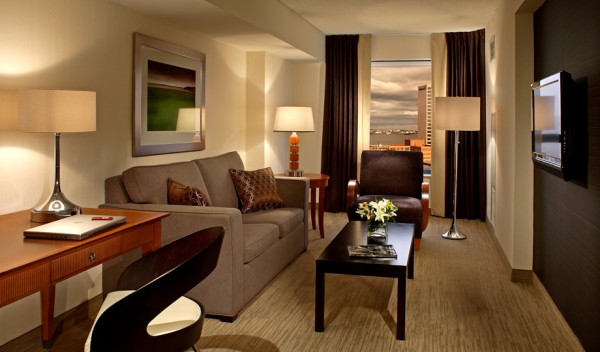 cambridge-suites-halifax-one-bedroom-suite-livingroom