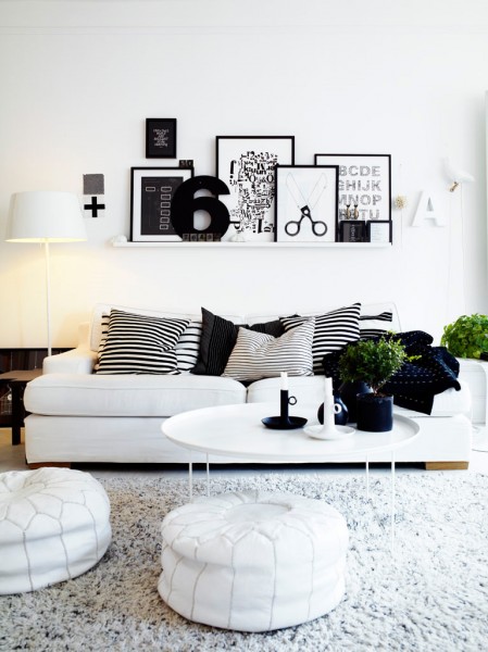 10-Black-and-white-living-room-shelving