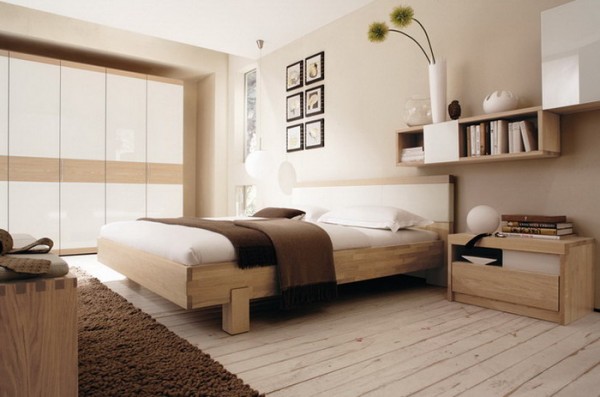Comfortable-Edge-Wood-Bed-in-Simple-Master-Bedroom