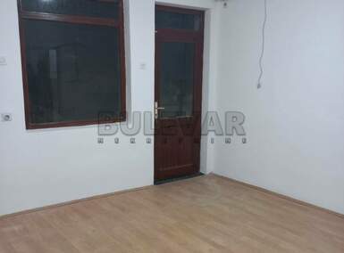 Poslovni prostor / Lokal, Niš, Filozofski fakultet, izdavanje, 40m2, 300e, id1134690