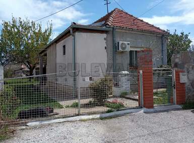 Kuca, Kragujevac, Šumarice, prodaja, 61m2, 80000e, id1162924