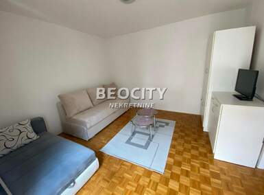 Jednosoban stan, Novi Sad, Centar, izdavanje, 32m2, 300e, id1374917