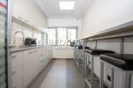 Poslovni prostor / Lokal, Beograd, Zemun (centar), izdavanje, 325m2, 3900e, id1375124