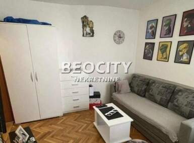 Jednosoban stan, Novi Sad, Centar, izdavanje, 24m2, 250e, id1375178