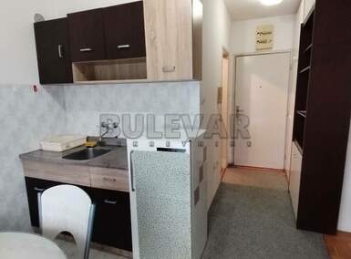 Jednosoban stan, Kragujevac, Centar, izdavanje, 30m2, 200e, id1375235