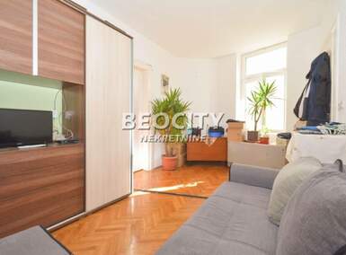 Trosoban stan, Beograd, Zemun (centar), prodaja, 92m2, 170000e, id1375609