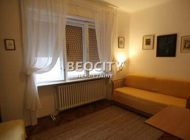 Jednosoban stan, Novi Sad, Centar, izdavanje, 20m2, 270e, id1376555