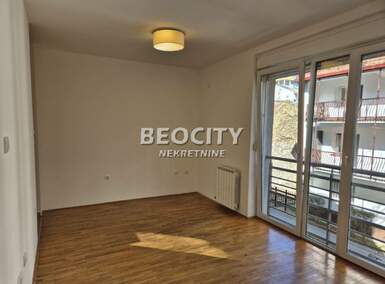 Jednosoban stan, Novi Sad, Centar, izdavanje, 26m2, 280e, id1376612