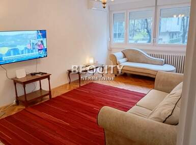 Trosoban stan, Beograd, Hotel Jugoslavija (blok 11), izdavanje, 69m2, 650e, id1376759