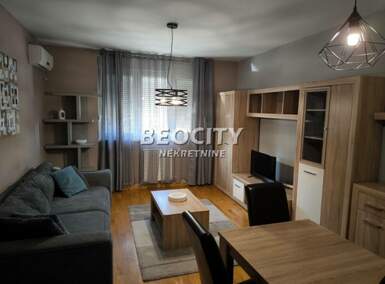 Jednosoban stan, Novi Sad, Centar, izdavanje, 28m2, 370e, id1376898