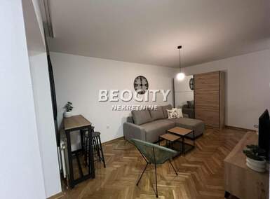 Jednosoban stan, Novi Sad, Centar, izdavanje, 28m2, 400e, id1377045
