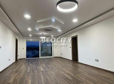 Poslovni prostor / Lokal, Novi Sad, izdavanje, 250m2, 2500e, id1377489