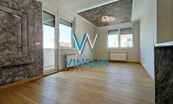 Poslovni prostor / Lokal, Novi Sad, Centar, izdavanje, 74m2, 900e, id1378240