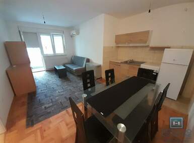 Jednosoban stan, Jagodina, izdavanje, 46m2, 200e, id1381323