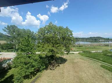Poslovni prostor / Lokal, Merošina, Oblačinsko jezero, izdavanje, 330m2, 1500e, id1381898