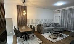 Dvosoban stan, Niš, Bulevar Nemanjića, izdavanje, 55m2, 650e, id1385375