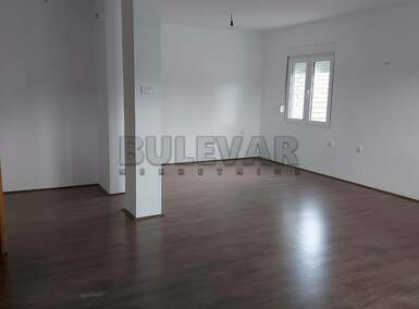 Troiposoban stan, Niš, Brzi brod, izdavanje, 117m2, 550e, id1385460