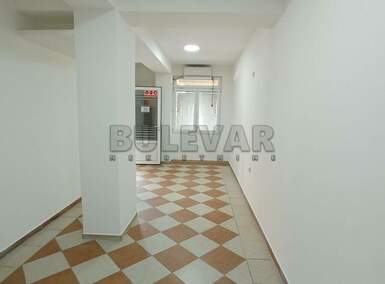 Poslovni prostor / Lokal, Niš, Svetinikolska crkva, izdavanje, 20m2, 250e, id1388529