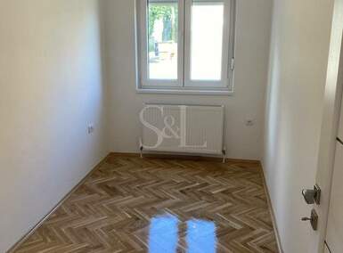 Dvoiposoban stan, Sombor, prodaja, 54m2, 82500e, id953010