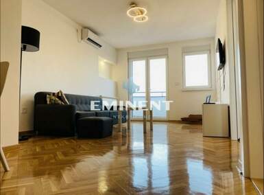 Dvosoban stan, Beograd, Kalenić Pijaca, izdavanje, 42m2, 800e, id1392315