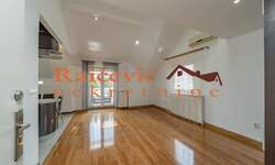 Cetvorosoban stan, Beograd, Hram, prodaja, 86m2, 292000e, id1393275