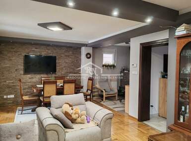 Kuca, Beograd, Kaluđerica, prodaja, 212m2, 225000e, id1393940