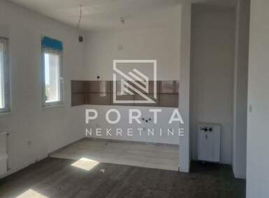 Trosoban stan, Beograd, Ledine, prodaja, 50m2, 80000e, id854436
