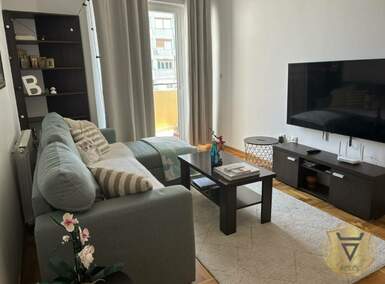 Trosoban stan, Beograd, Saobraćajni fakultet, izdavanje, 62m2, 700e, id1399942