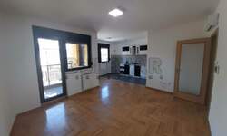 Poslovni prostor / Lokal, Niš, Centar, izdavanje, 76m2, 550e, id794509