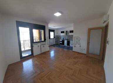 Poslovni prostor / Lokal, Niš, Centar, izdavanje, 76m2, 550e, id794509