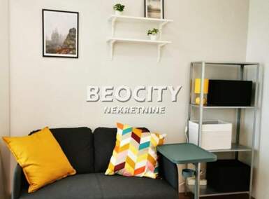 Jednosoban stan, Novi Sad, Centar, izdavanje, 24m2, 300e, id1403667