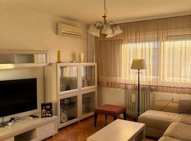 Trosoban stan, Beograd, Kalenić, izdavanje, 60m2, 800e, id1407573