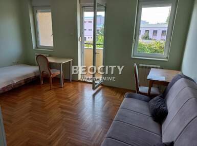 Jednosoban stan, Novi Sad, Bulevar Oslobođenja, izdavanje, 30m2, 300e, id1411018
