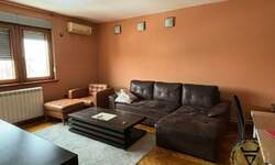 Trosoban stan, Beograd, Kalenić, izdavanje, 72m2, 750e, id1412021