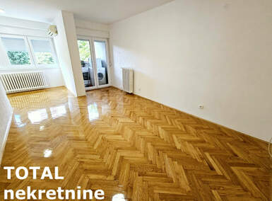 Jednosoban stan, Novi Sad, Bulevar, prodaja, 33m2, 98880e, id1412590