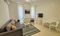 Jednosoban stan, Novi Sad, Centar, izdavanje, 28m2, 320e, id1415961