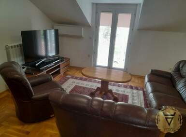 Cetvorosoban stan, Beograd, Cvetkova pijaca , izdavanje, 104m2, 1000e, id1422394