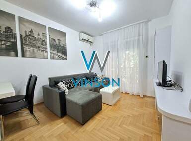 Jednoiposoban stan, Novi Sad, Centar, izdavanje, 42m2, 400e, id1407645