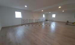 Poslovni prostor / Lokal, Niš, Pantelej(Niš), izdavanje, 150m2, 700e, id1137208