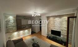 Dvosoban stan, Novi Sad, Centar, izdavanje, 56m2, 600e, id1440695