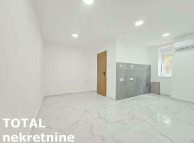 Jednoiposoban stan, Novi Sad, Centar, prodaja, 27m2, 95000e, id1446108