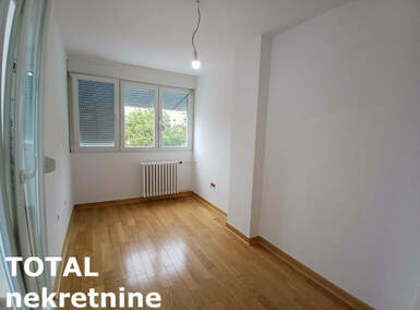 Dvoiposoban stan, Novi Sad, Bulevar, prodaja, 52m2, 149350e, id1446682