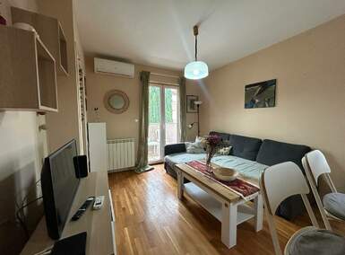 Jednoiposoban stan, Beograd, Lekino Brdo, izdavanje, 30m2, 500e, id1447825