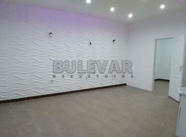 Poslovni prostor / Lokal, Niš, Pravni fakultet, izdavanje, 30m2, 300e, id1448881
