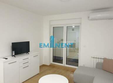 Dvosoban stan, Beograd, Tc Zira, izdavanje, 38m2, 650e, id781066
