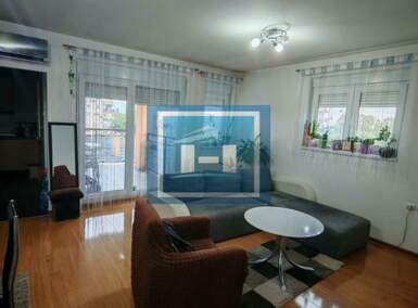 Trosoban stan, Paraćin, prodaja, 68m2, 75000e, id1451408