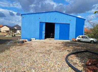 Poslovni prostor / Lokal, Pećinci, Šimanovci, izdavanje, 256m2, 1000e, id1452006