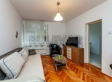 Trosoban stan, Niš, Crveni pevac, prodaja, 65m2, 130700e, id1453752