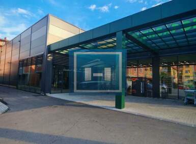 Poslovni prostor / Lokal, Paraćin, izdavanje, 582m2, 3000e, id1453774