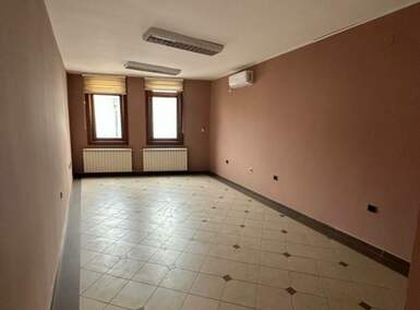 Poslovni prostor / Lokal, Kragujevac, izdavanje, 27m2, 190e, id1454823